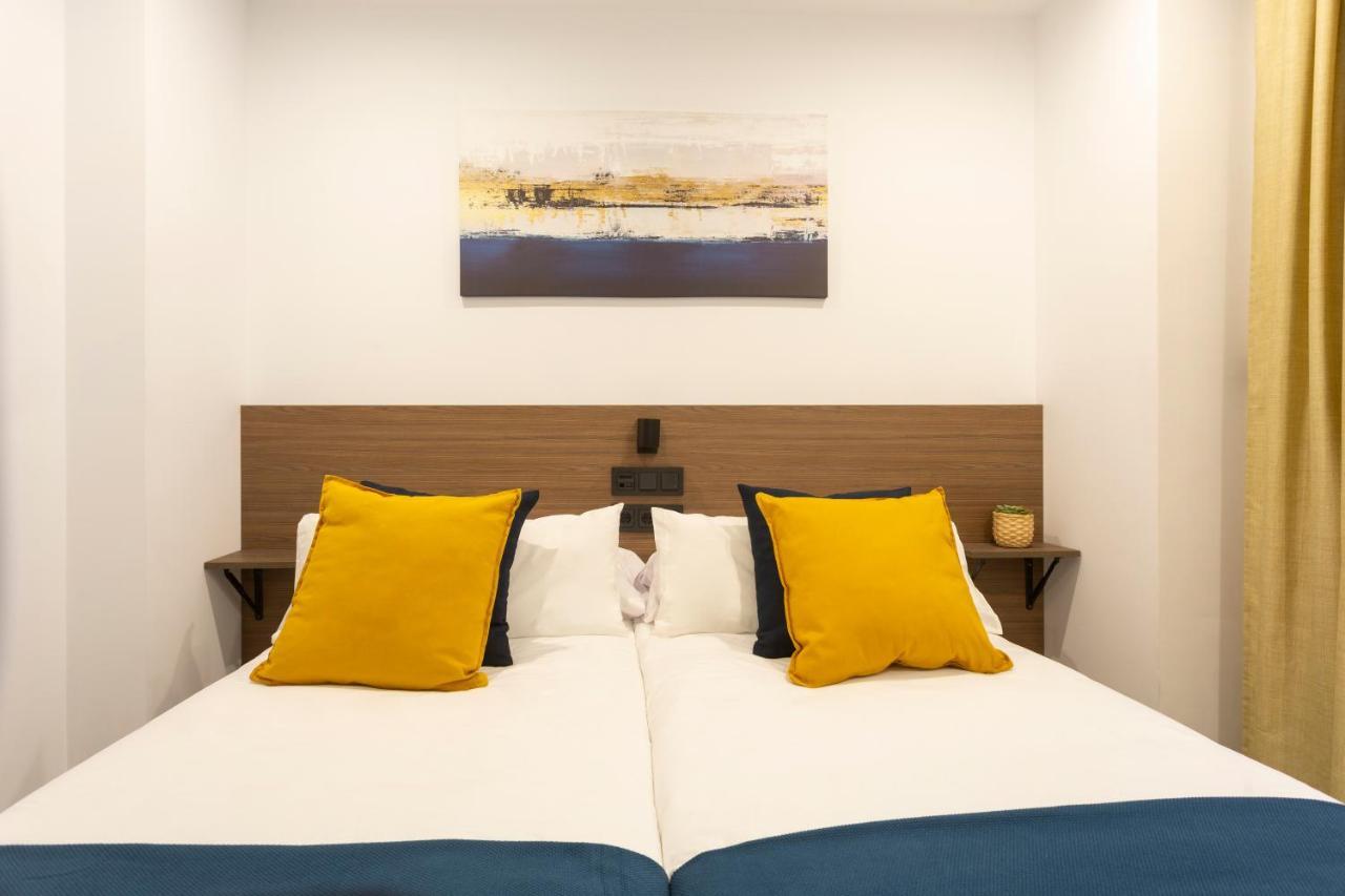 Apartamentos Bajeles Sevilla Urban Екстер'єр фото